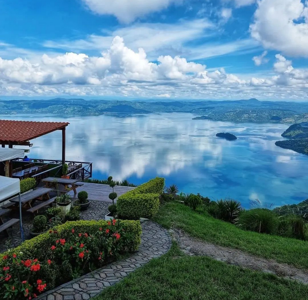 View from the Santa Cruz café in Lake Ilopango, El Salvador